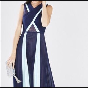 BCBG MaxaZaria Size 4